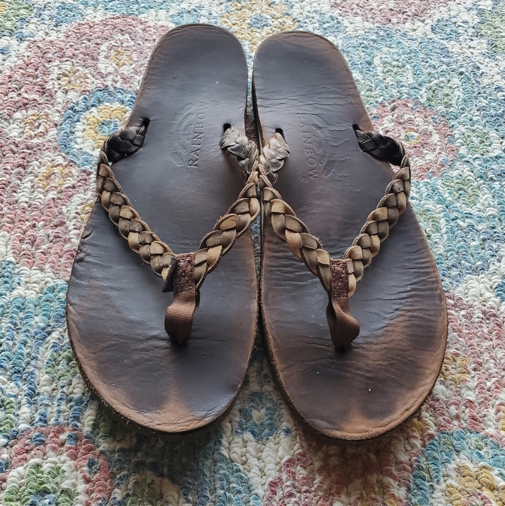 Rainbow sandals size 7.5-8.5